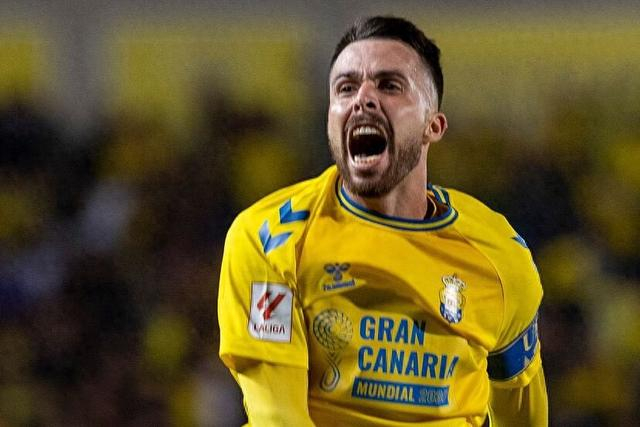 时隔217天!前西甲名将宣布复出:3年2次对抗癌症 全队祝贺